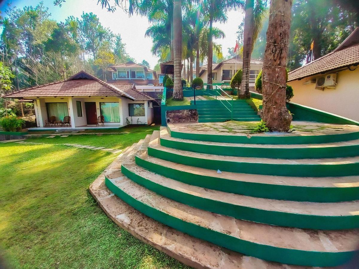 The Wave Lakeview Resort & Spa Wayanad Exterior foto